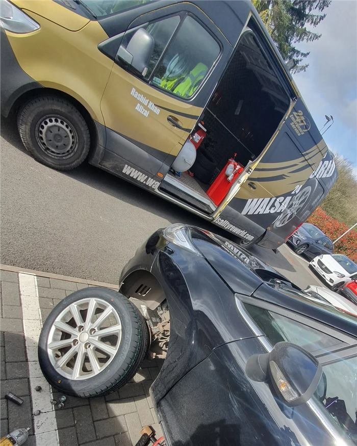 Roadside tyre callout
